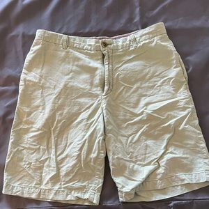 Izod men’s khaki shorts size 34 mint green
